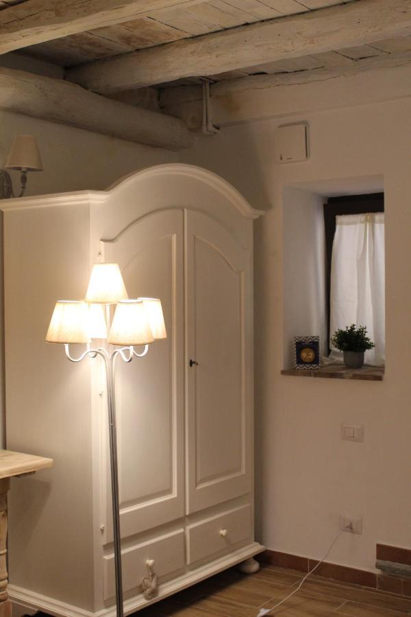 Livia'S Charming Room Тревіньяно-Романо Екстер'єр фото