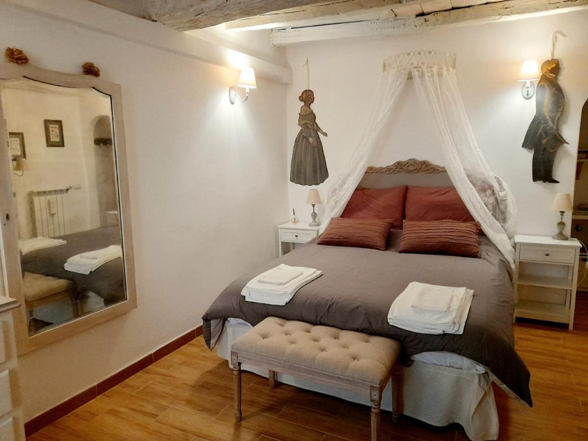 Livia'S Charming Room Тревіньяно-Романо Екстер'єр фото